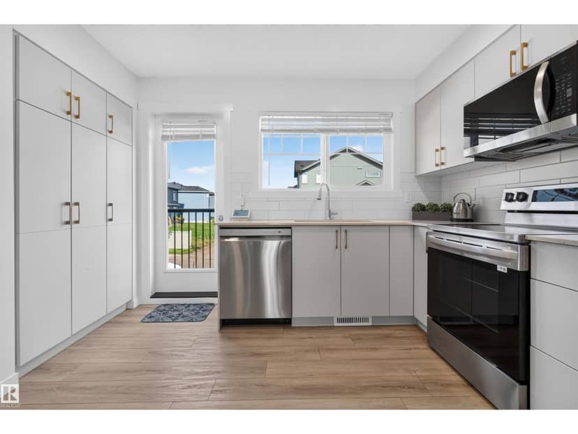 22709 84 AV NW — photo 13 of 34
