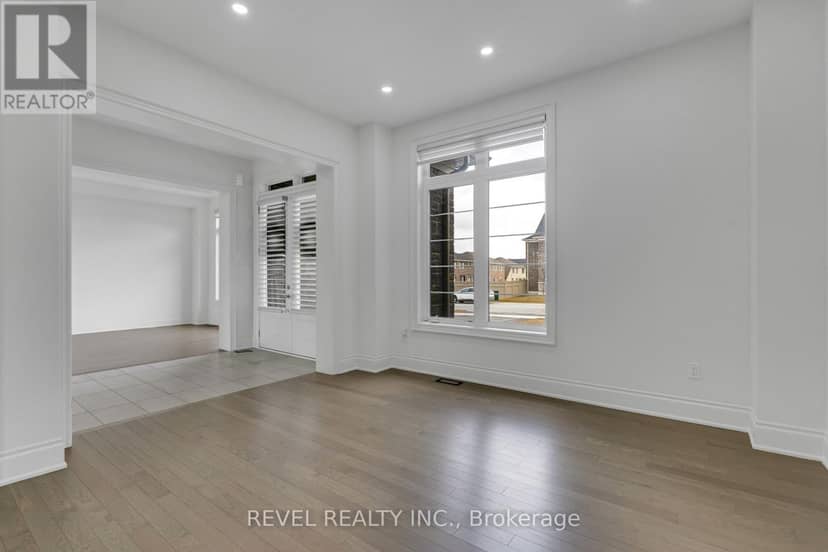 77 Marigold Boulevard — photo 10 of 40