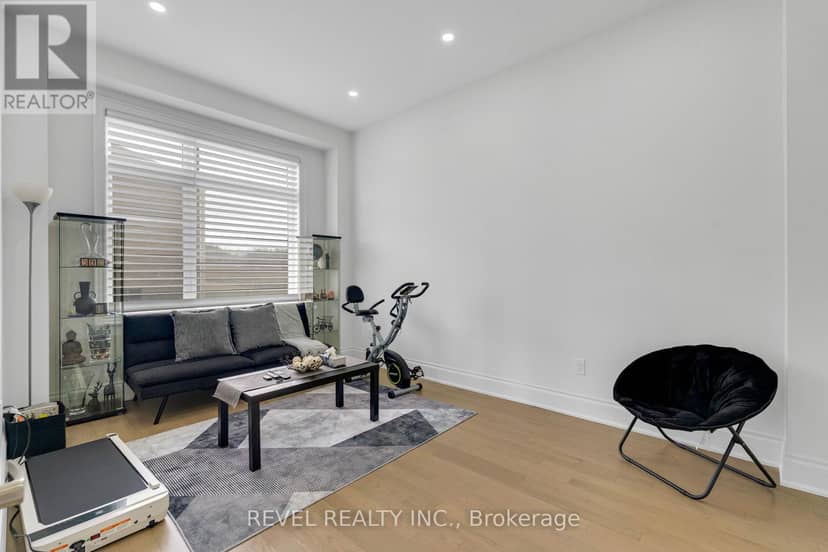 77 Marigold Boulevard — photo 13 of 40