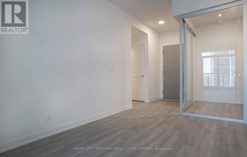 Listing 30289784 — photo 13 of 40