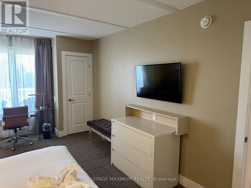 6112/6114 - 9 Harbour Street — photo 13 of 31