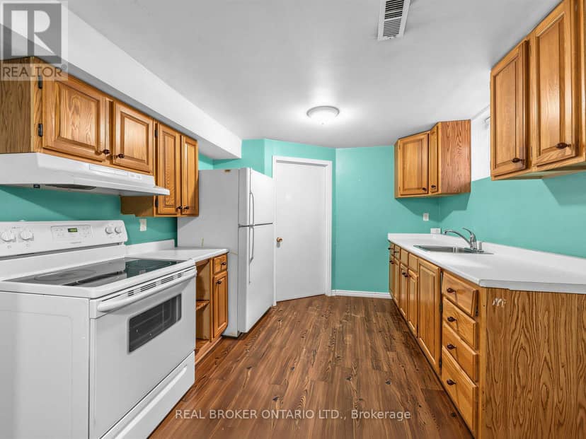2733 Los Palmas Court — photo 24 of 32