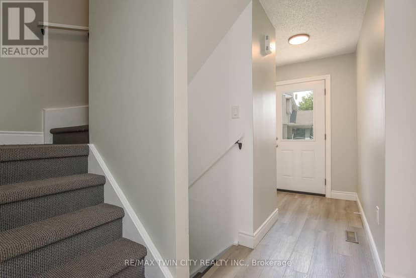 13 - 125 Sekura Crescent — photo 12 of 40