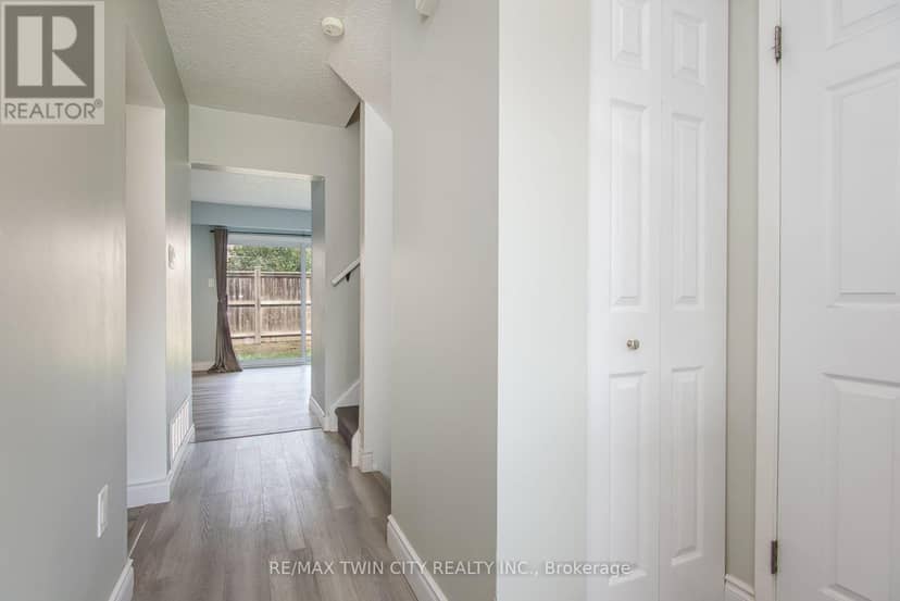 13 - 125 Sekura Crescent — photo 27 of 40