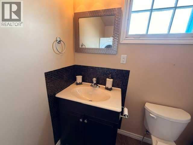 4908 51 Street — photo 18 of 32