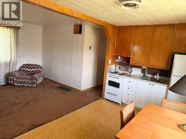 4908 51 Street — photo 10 of 32