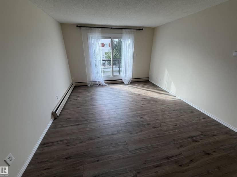 #209 11429 124 ST NW, Edmonton, photo 4