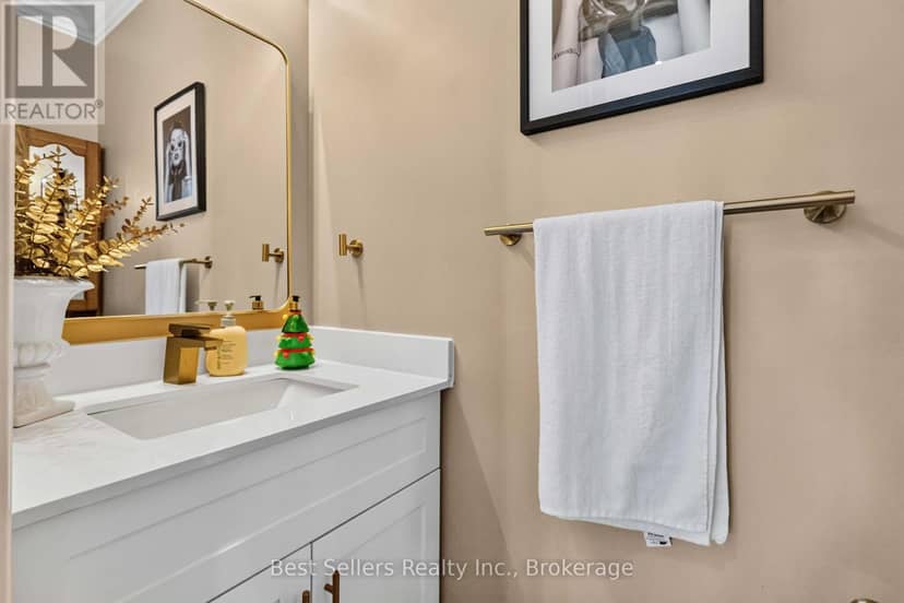 61 Braith Crescent — photo 25 of 40