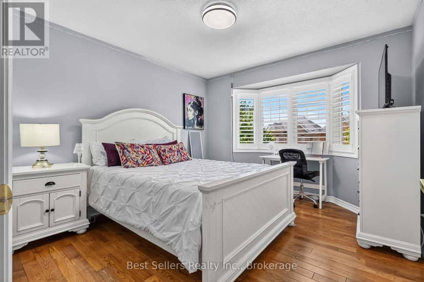 61 Braith Crescent — photo 30 of 40