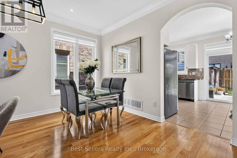 61 Braith Crescent — photo 9 of 40