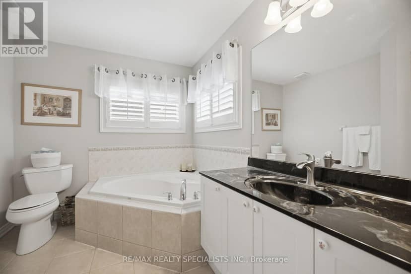 187 Cooke Crescent — photo 17 of 36