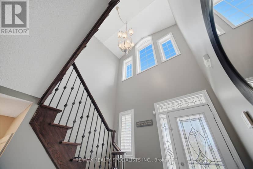 187 Cooke Crescent, Milton, photo 4