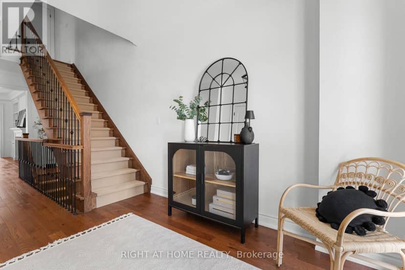 1068A Shaw Drive — photo 4 of 40