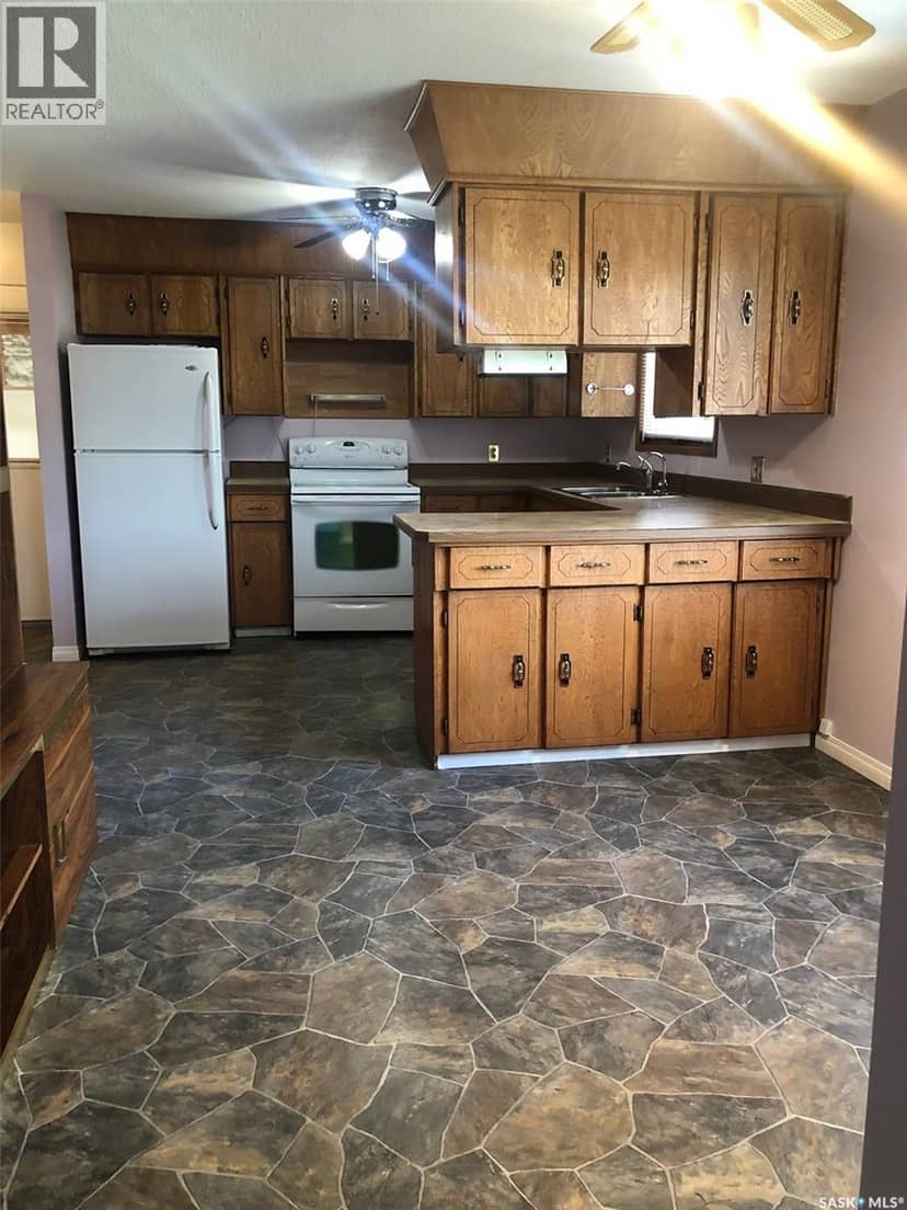 237 Fourth STREET NE — photo 18 of 40