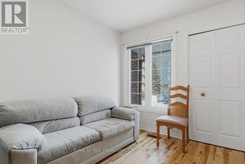 66 - 1 Place D'Armes — photo 19 of 36