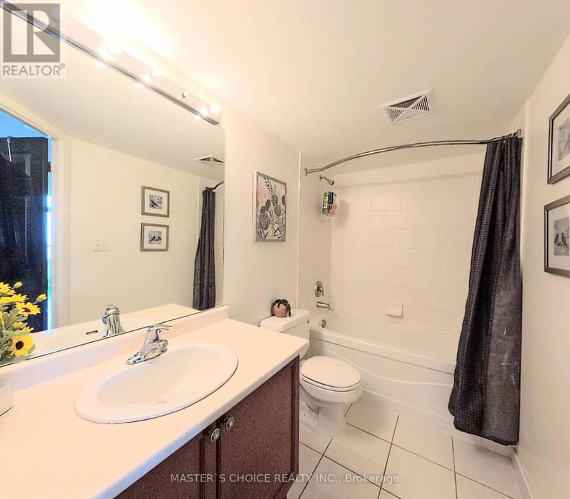 2805 - 18 Spring Garden Avenue — photo 25 of 40