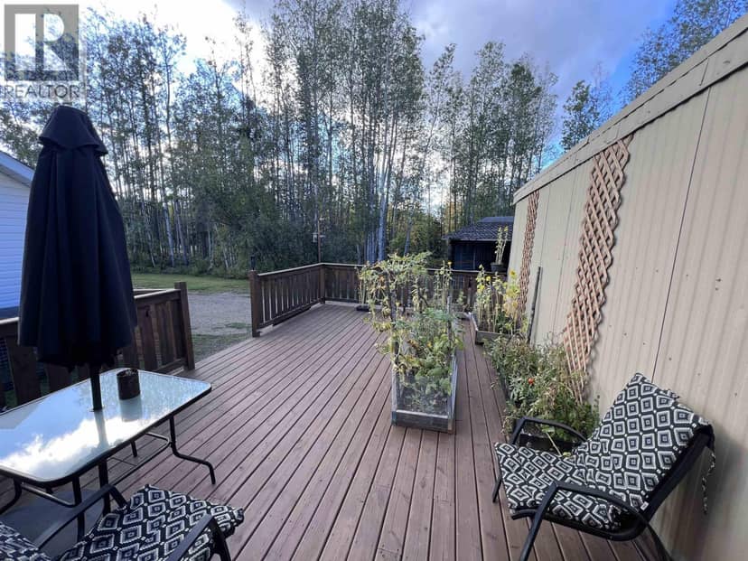 8 FEDIW ROAD, Fort Nelson, photo 6