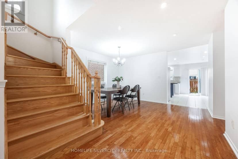 29 Beachpoint Boulevard — photo 11 of 40