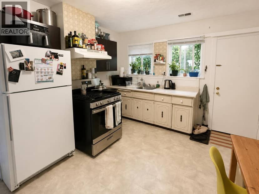 1237 E BROADWAY, Vancouver, photo 8