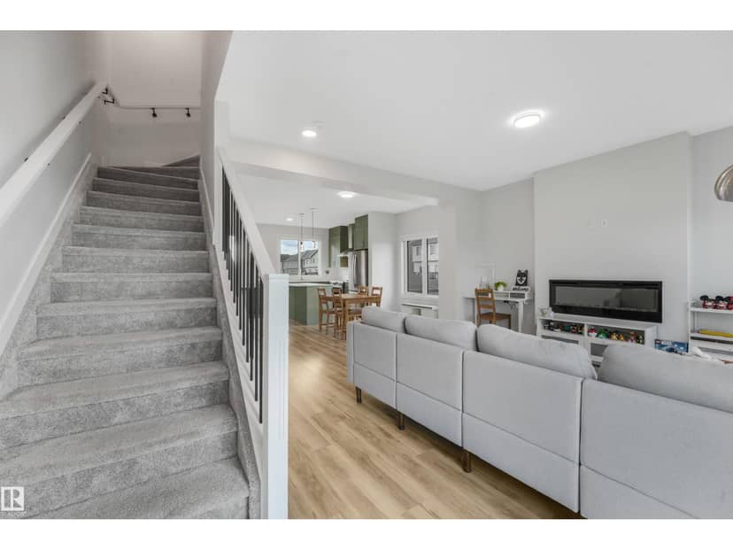 #35 11910 35 AV SW — photo 35 of 40