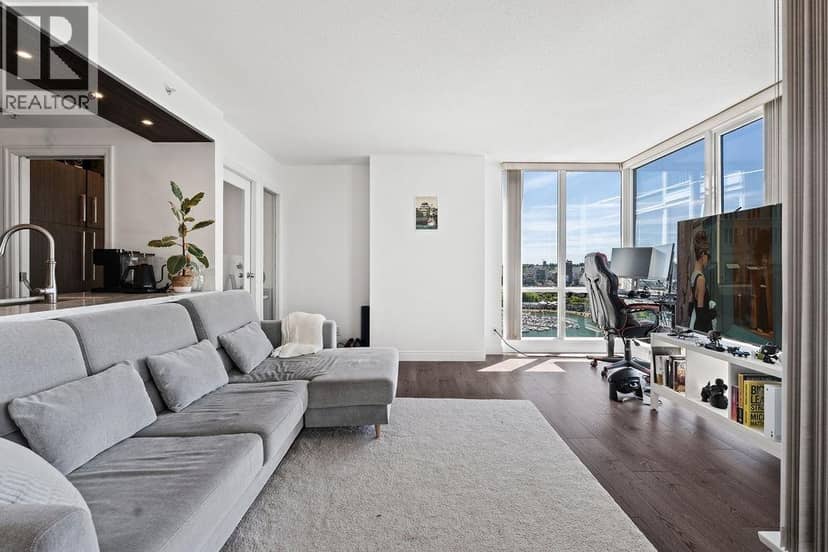 3302 193 AQUARIUS MEWS, Vancouver, photo 2