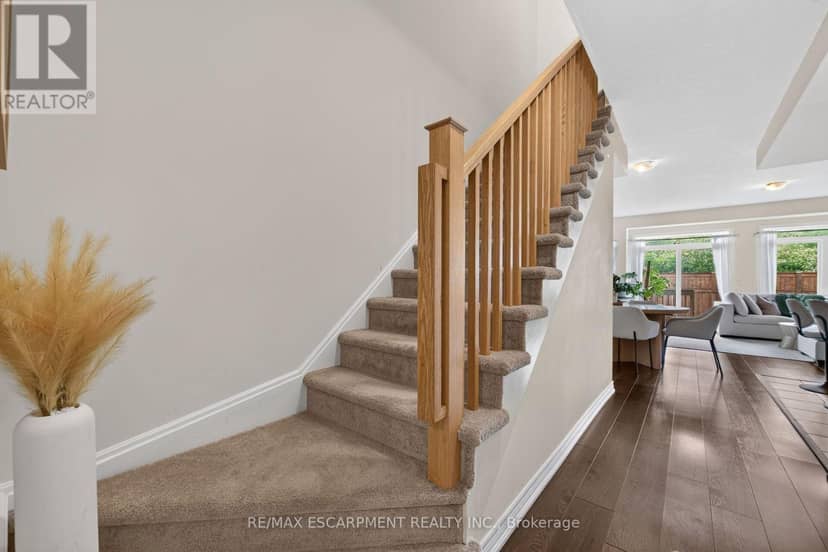 22 - 27 Rachel Drive — photo 19 of 40