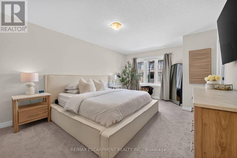 22 - 27 Rachel Drive — photo 20 of 40