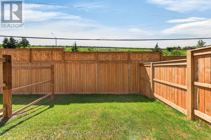 22 - 27 Rachel Drive — photo 35 of 40
