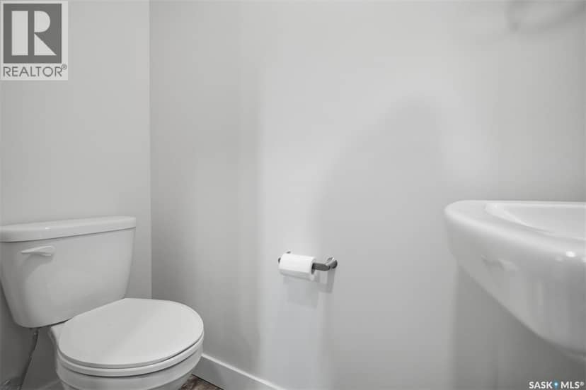 133 Emma CRESCENT — photo 13 of 39