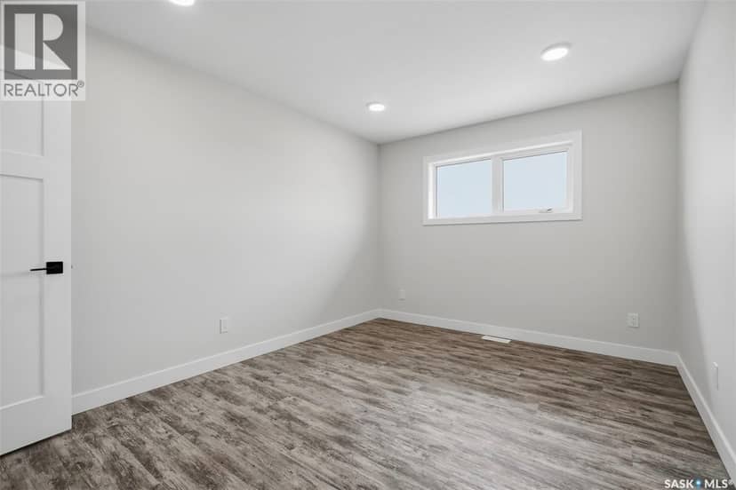 133 Emma CRESCENT — photo 14 of 39