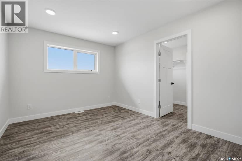 133 Emma CRESCENT — photo 15 of 39