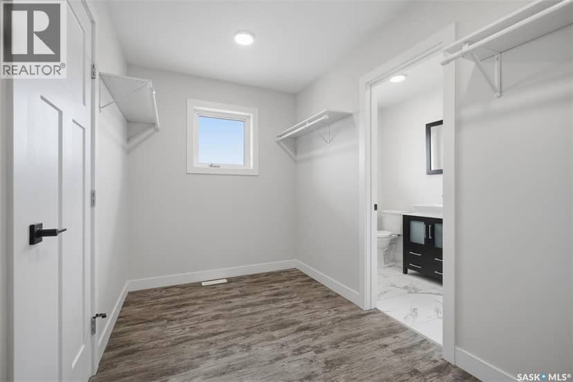133 Emma CRESCENT — photo 16 of 39