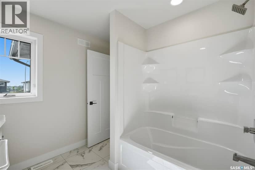 137 Emma CRESCENT — photo 19 of 39