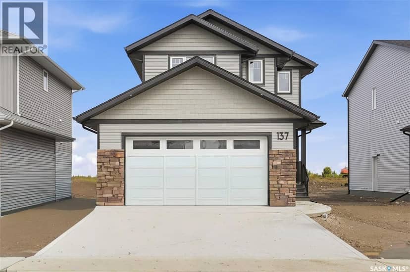 137 Emma CRESCENT — photo 2 of 39