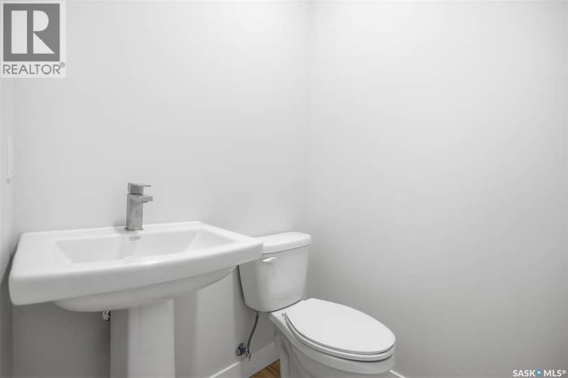 145 Emma CRESCENT — photo 16 of 40