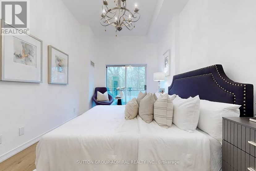 102 - 2 Maison Parc Court — photo 16 of 24