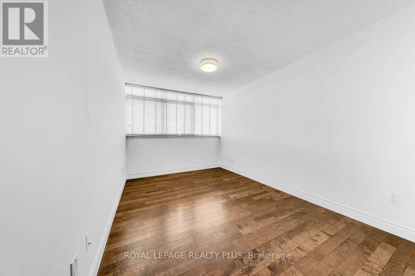 403 - 1359 White Oaks Boulevard — photo 30 of 40