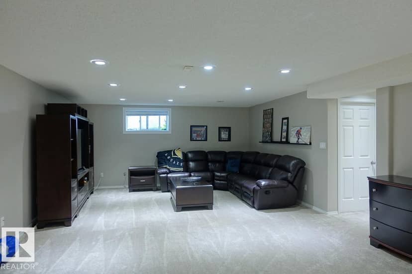4420 56 AV — photo 22 of 37