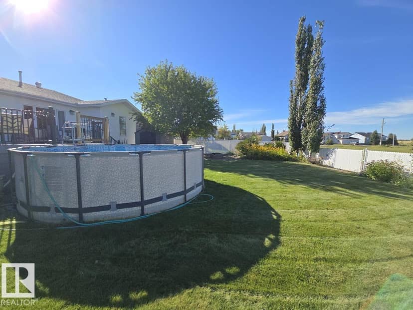 4420 56 AV — photo 32 of 37