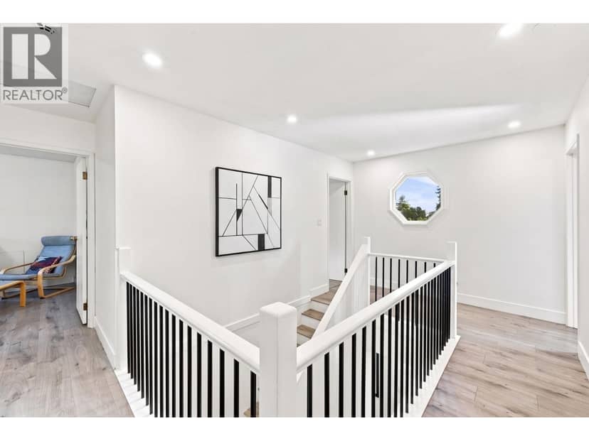 300 E 25TH STREET, North Vancouver, photo 8