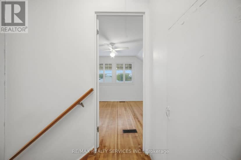 3051 Churchill Avenue — photo 28 of 40