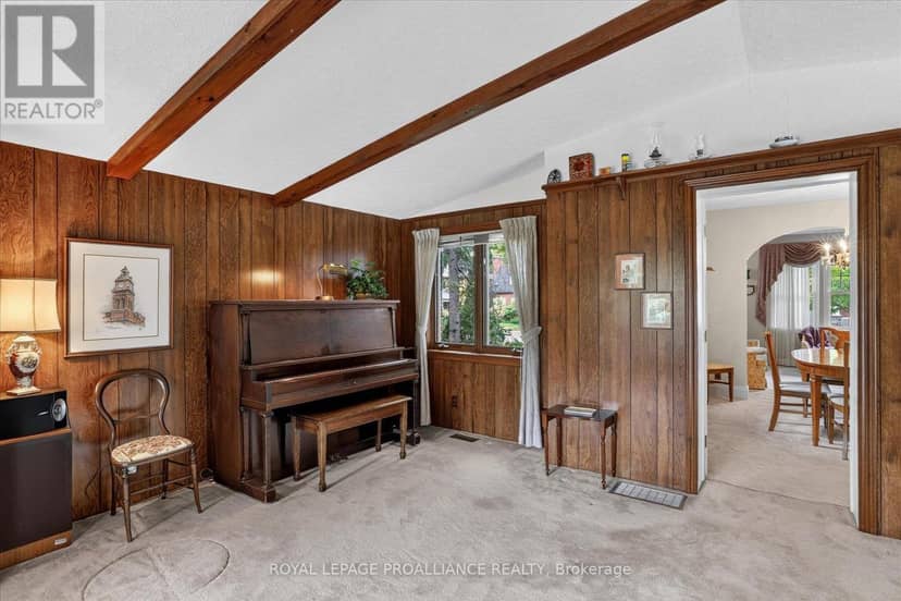 210 Aberdeen Avenue — photo 17 of 40