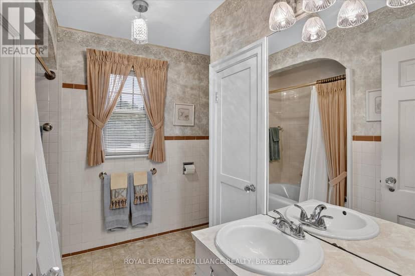 210 Aberdeen Avenue — photo 23 of 40