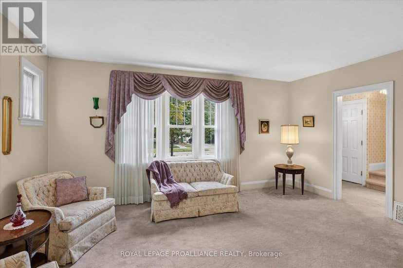 210 Aberdeen Avenue, Peterborough, photo 5
