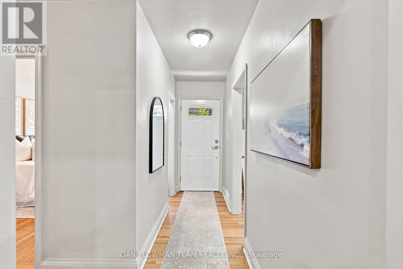 786 Mary Street N — photo 4 of 40