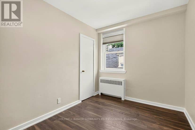 10 - 4 Robinson Street — photo 36 of 40