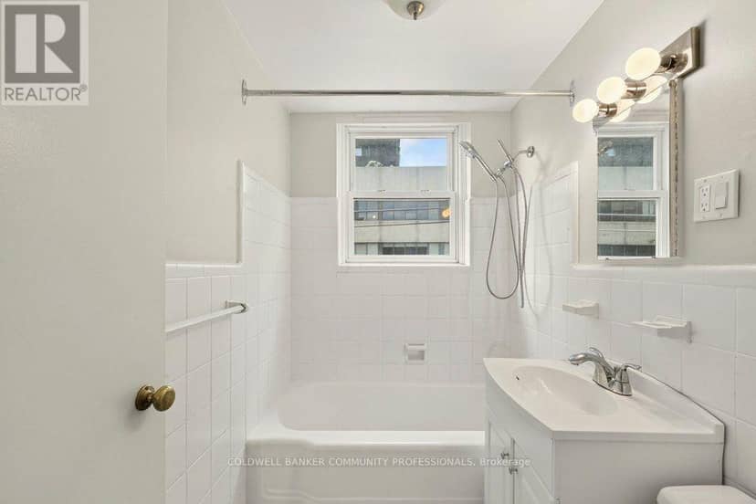10 - 4 Robinson Street — photo 30 of 40
