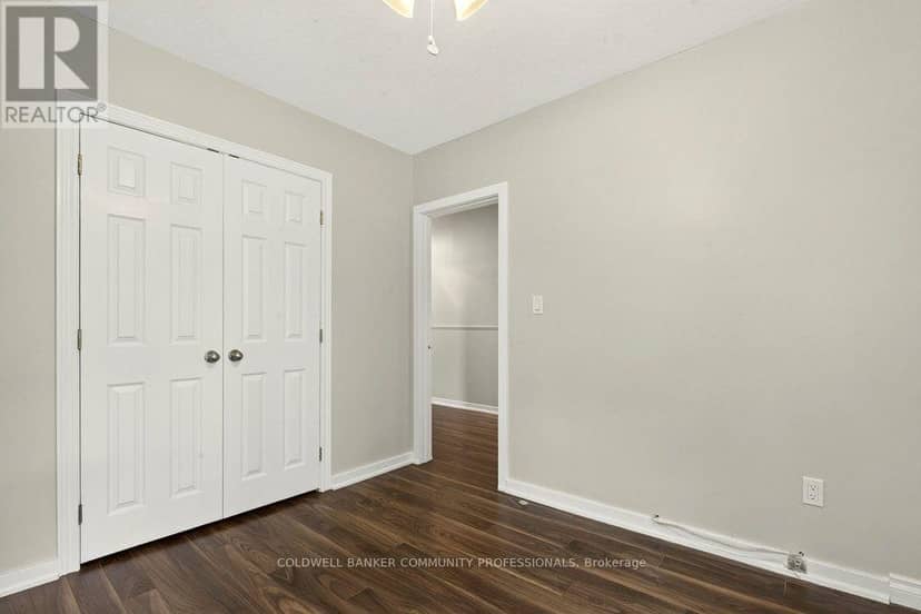 10 - 4 Robinson Street — photo 34 of 40