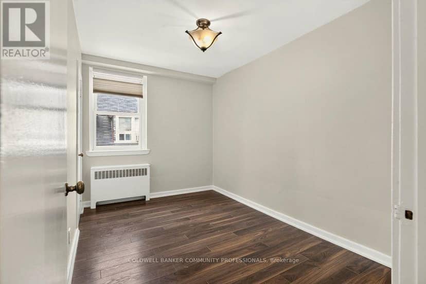 10 - 4 Robinson Street — photo 17 of 40