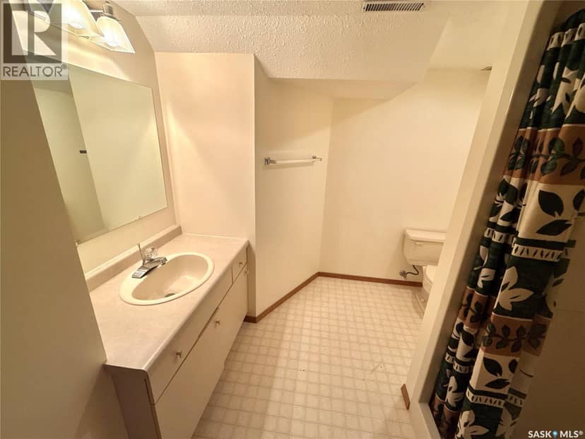 2502 Blue Jay CRESCENT — photo 37 of 40
